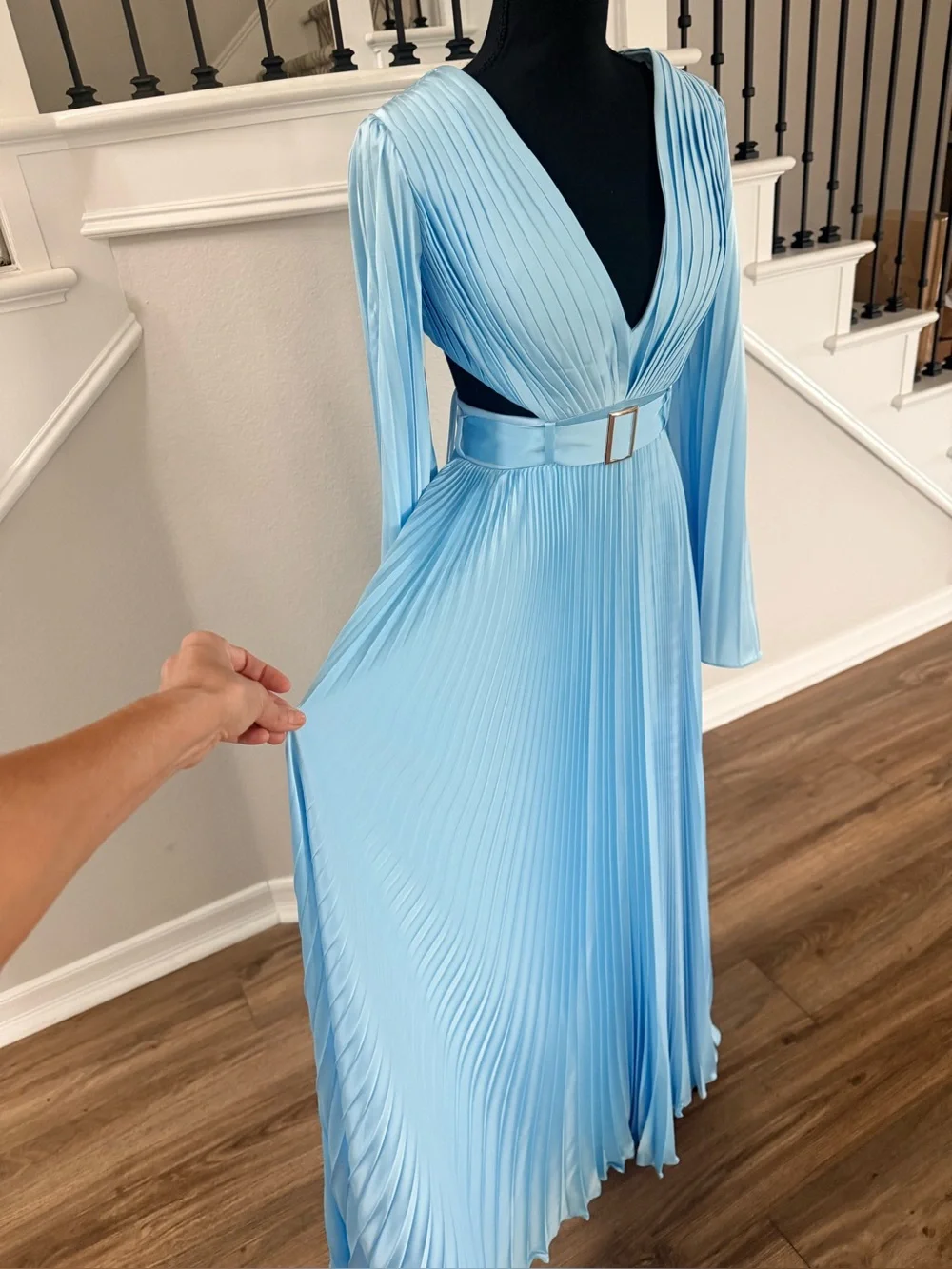 🦋$598 NWT Mac Duggal Ice Blue Pleated Satin Dress, Size 2🦋 - Picture 4 of 10